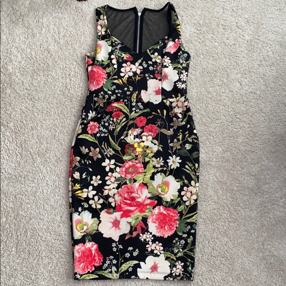 Cute wedding dress with pockets